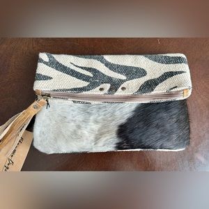 NWT Genuine Leather Zip clutch